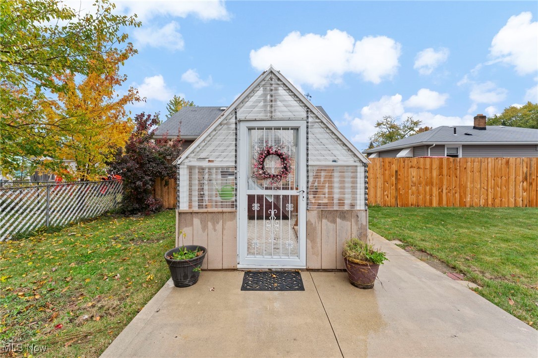 3042 Estelle Avenue, Lorain, Ohio image 8