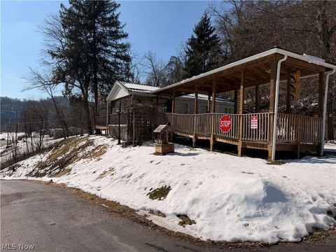 Homes For Sale - 8587 County Road 15<br/> Jefferson County, Rayland, OH 43943