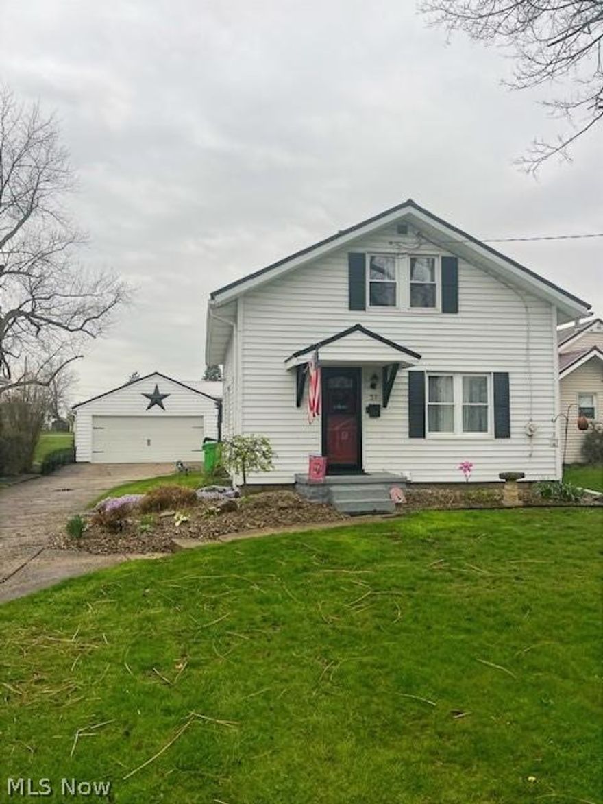 Welcome to 37 23rd St NW in Massillon!  Home features 3 bedrooms, 1 bath and an additonal lot.  This inviting home is conveniently located on a quiet street with easy access to local shopping, dining, parks, and major commuter routes. Offering a comfortable layout and plenty of natural light, this property is a great opportunity for homeowners or investors alike.  Inside, you?ll find generous living spaces designed for everyday comfort and entertaining. The floor plan flows effortlessly, creating a warm and welcoming atmosphere from the moment you step in. Bedrooms are well?sized, providing cozy retreats, while the kitchen offers ample potential to personalize or update to your taste.
Outside, enjoy a manageable yard, perfect for relaxing, gardening, or outdoor gatherings. Whether you're looking for your first home, downsizing, or expanding your investment portfolio, this property delivers solid value and a desirable location.  Don't miss your chance to own in Massillon, schedule your showing today!