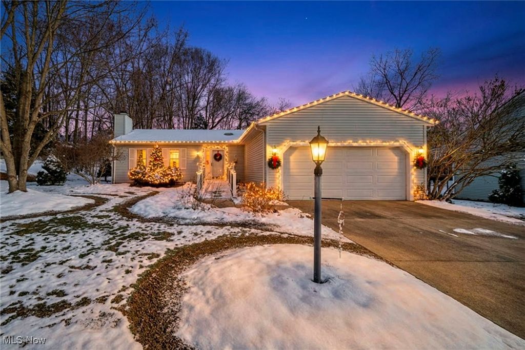 Photo of 1295 Vantage Way, Streetsboro, OH 44241 (MLS # 5175436)