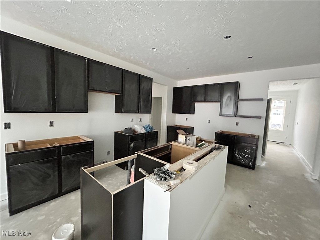 Photo of 5083 Shepherds Glen Gln, Willoughby, OH 44094 (MLS # 5184054)