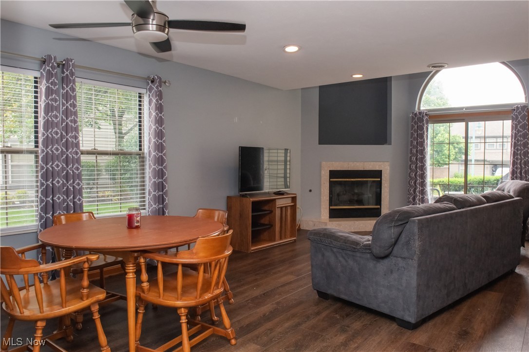 Arrowhead Bay Condo - Residential