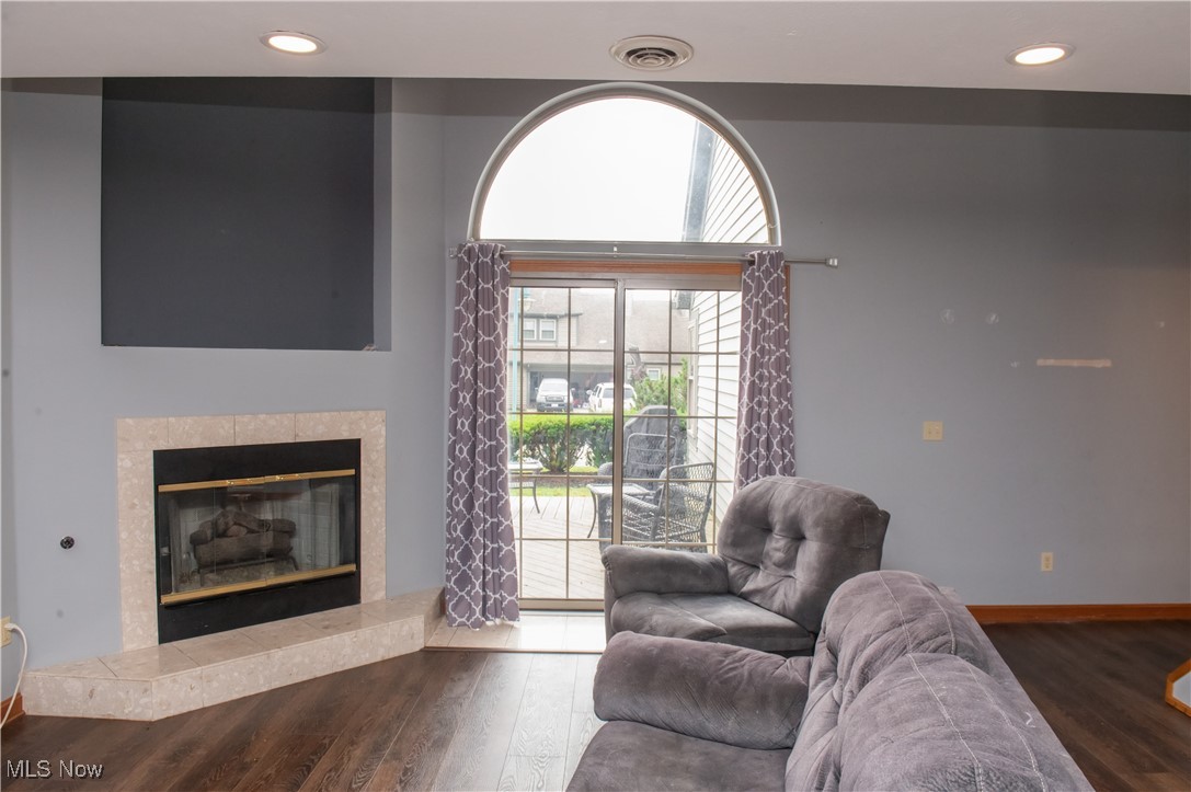 Arrowhead Bay Condo - Residential