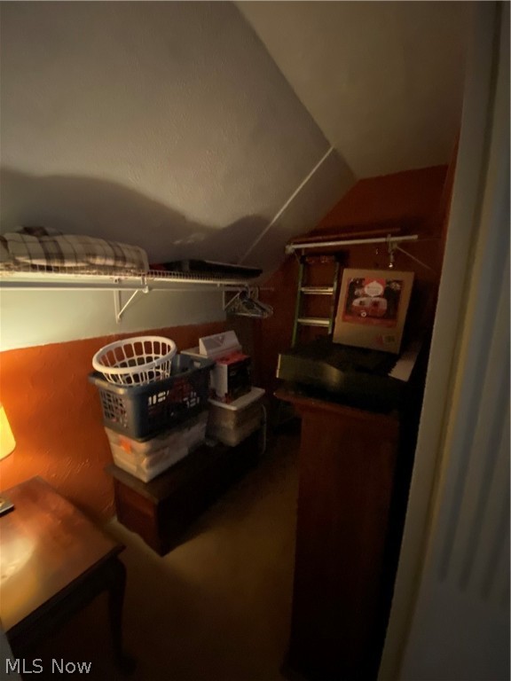 Hilton Ave Sub/R Wieses - Residential