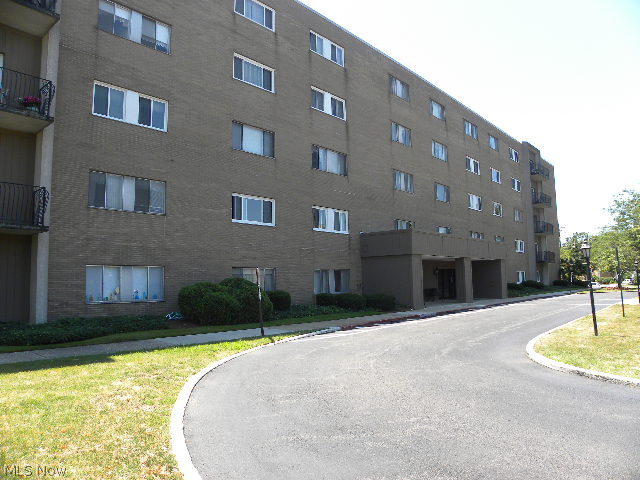 River Hill Condo - Residential