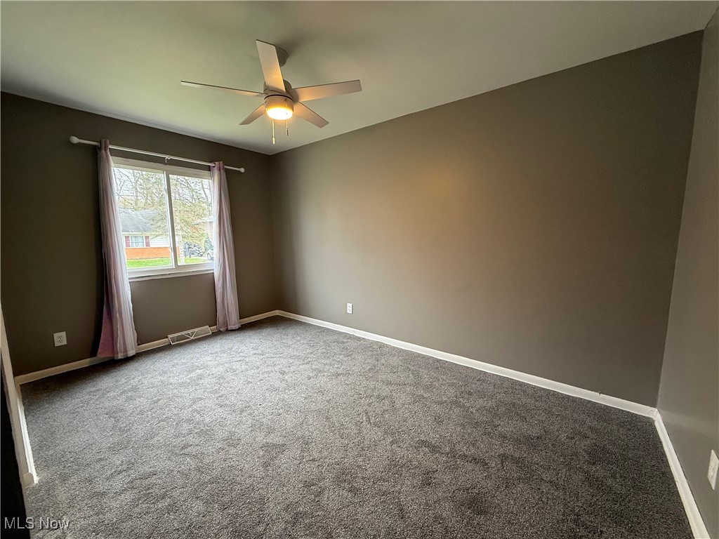 1054 Karen Drive, Akron, Ohio image 21