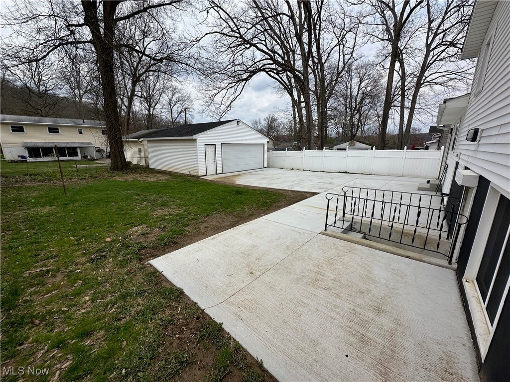1054 Karen Drive, Akron, Ohio image 40
