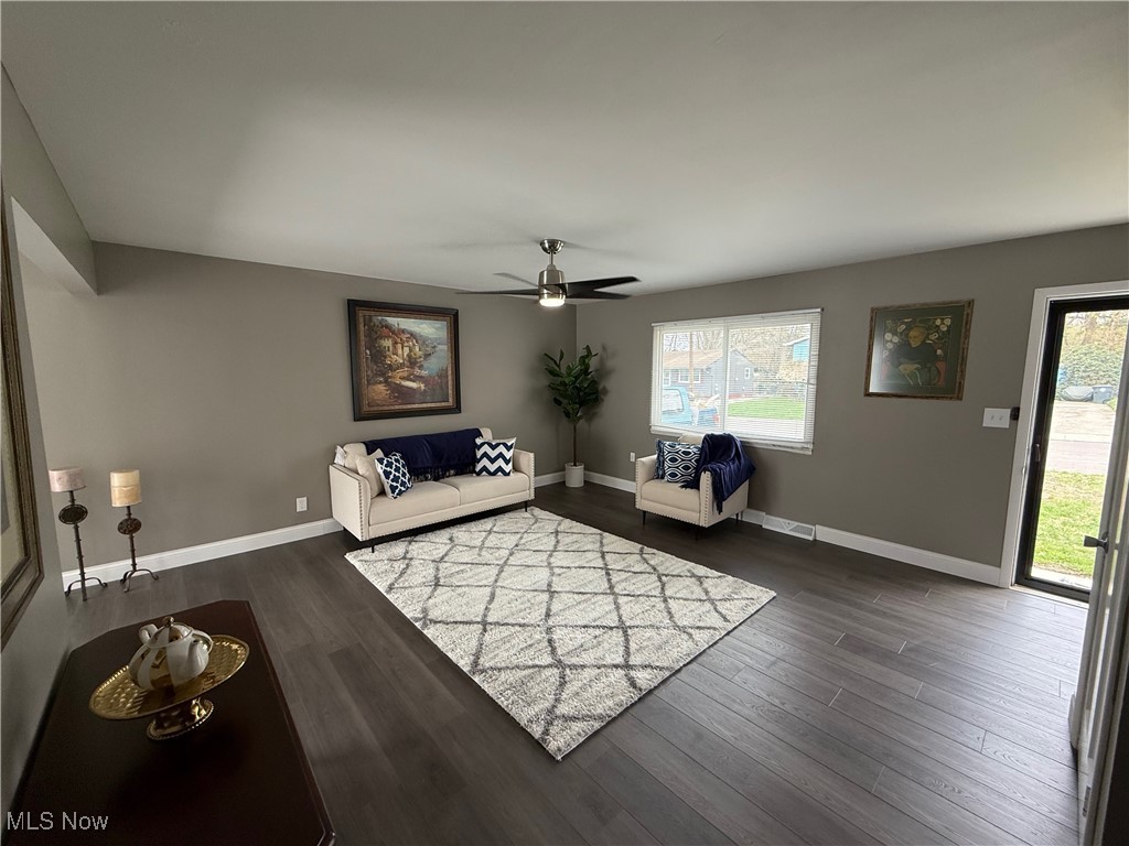 1054 Karen Drive, Akron, Ohio image 8