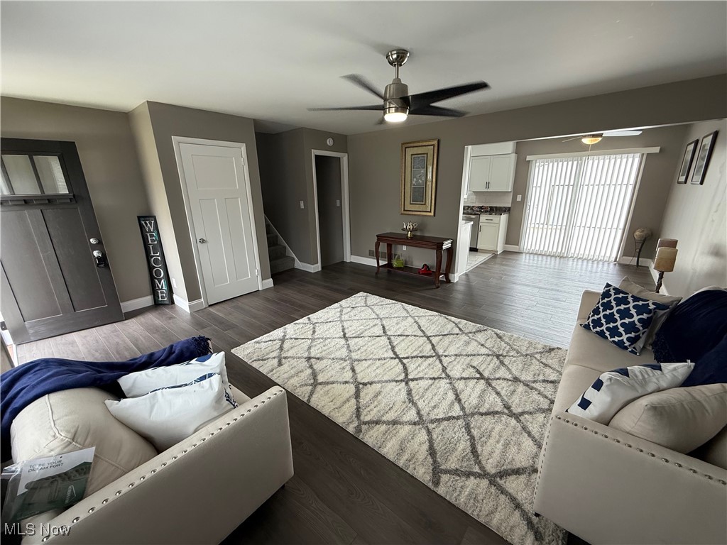 1054 Karen Drive, Akron, Ohio image 7