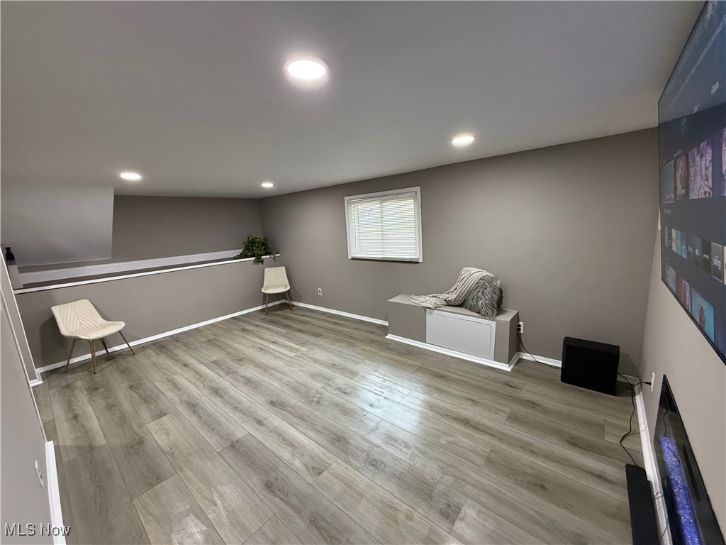 1054 Karen Drive, Akron, Ohio image 37