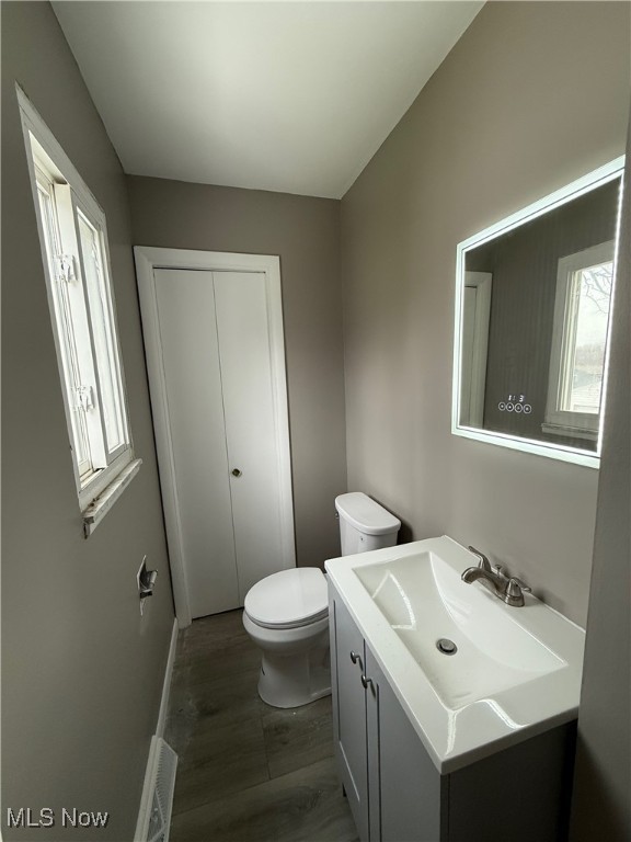 1054 Karen Drive, Akron, Ohio image 29