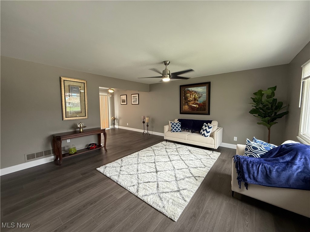 1054 Karen Drive, Akron, Ohio image 12