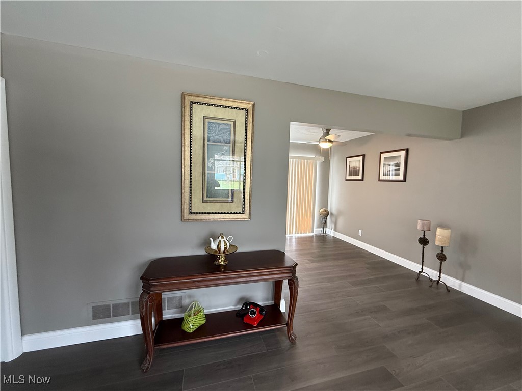 1054 Karen Drive, Akron, Ohio image 18