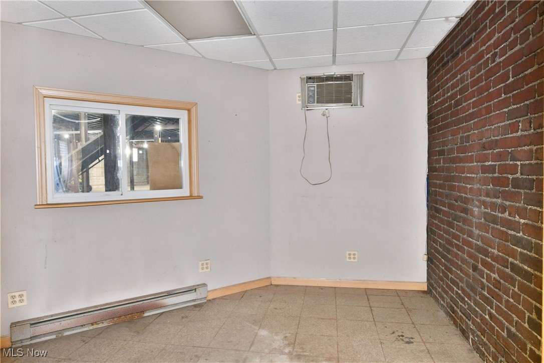 City/Youngstown - Commercial Sale