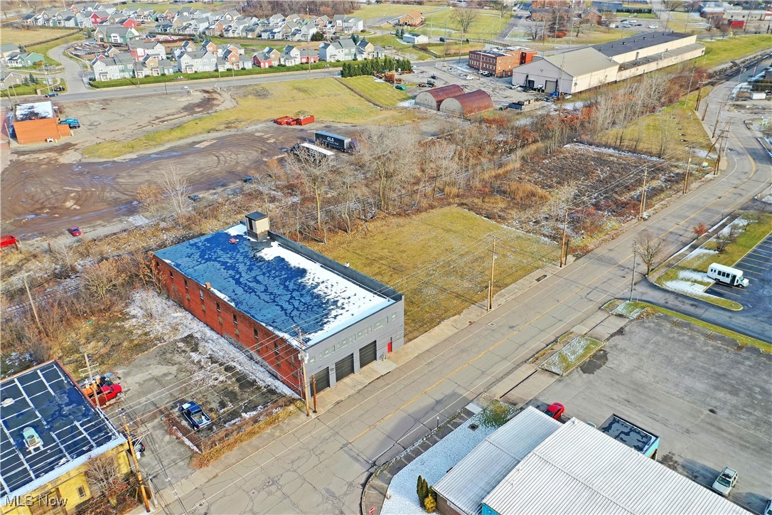 City/Youngstown - Commercial Sale