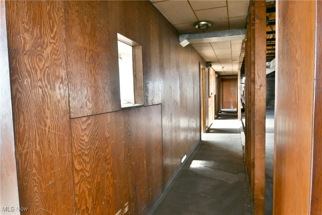 City/Youngstown - Commercial Sale