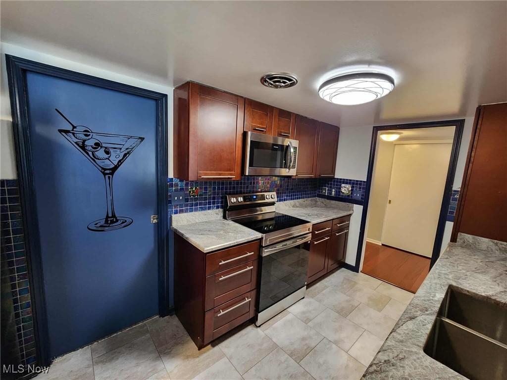 Carriage Hill Condo - Residential Lease