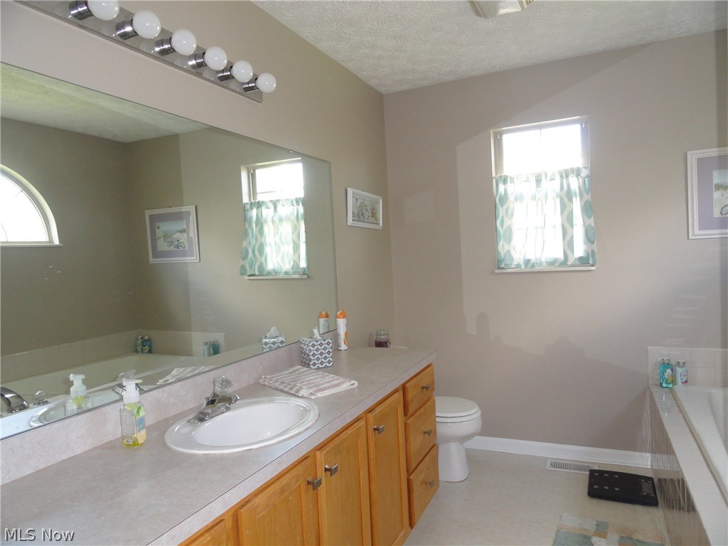 Edgebrook Condo - Residential