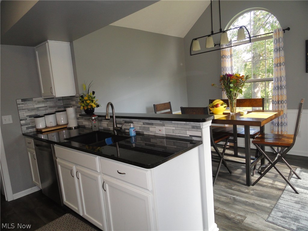 Edgebrook Condo - Residential