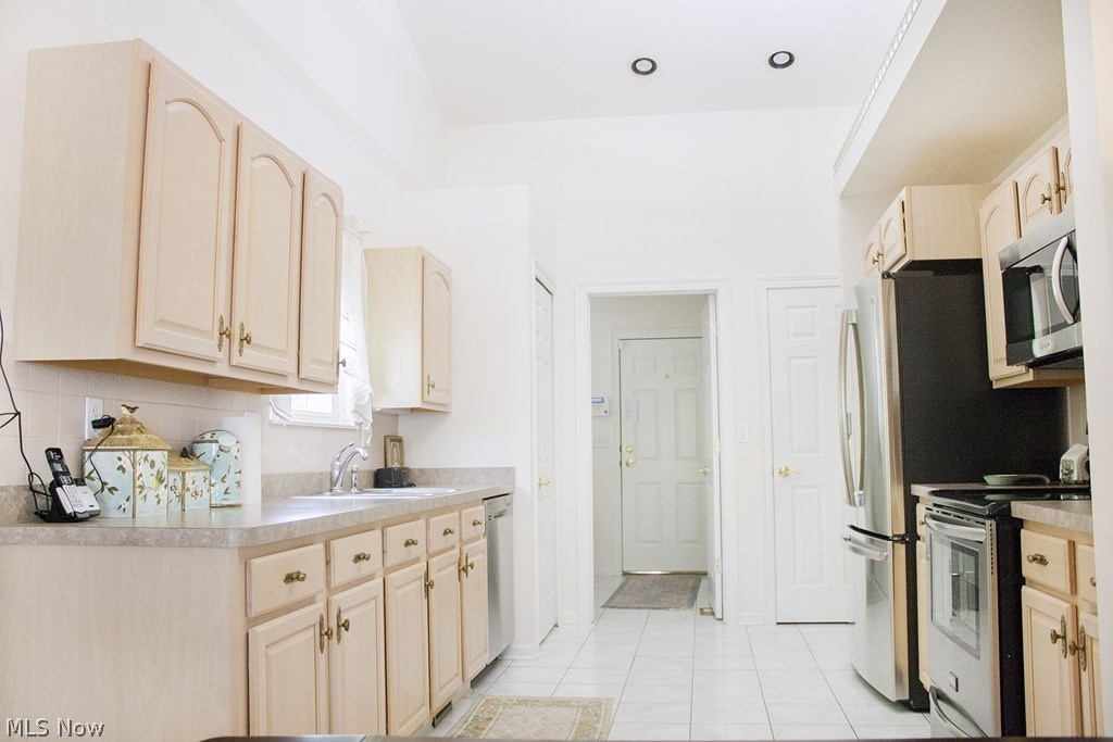 Reserve/East Bath Condo - Residential
