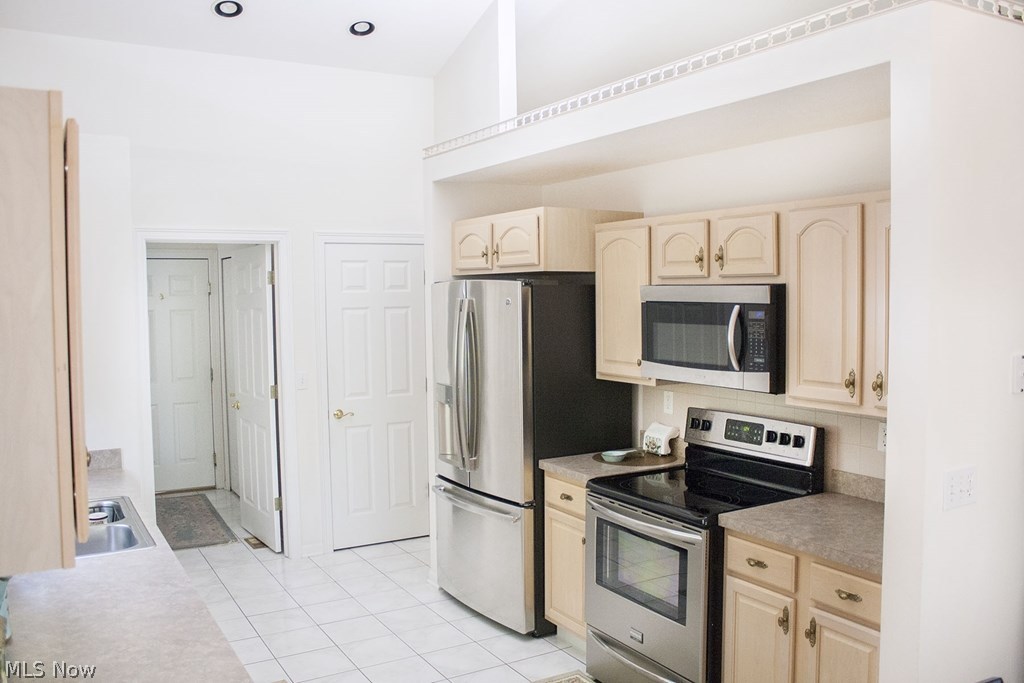 Reserve/East Bath Condo - Residential