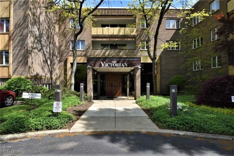 Photo for 3701 Mayfield Road 304