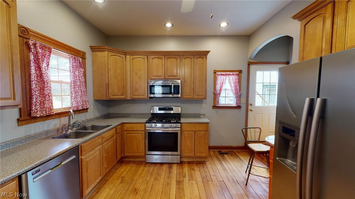 Roes Adn - Residential