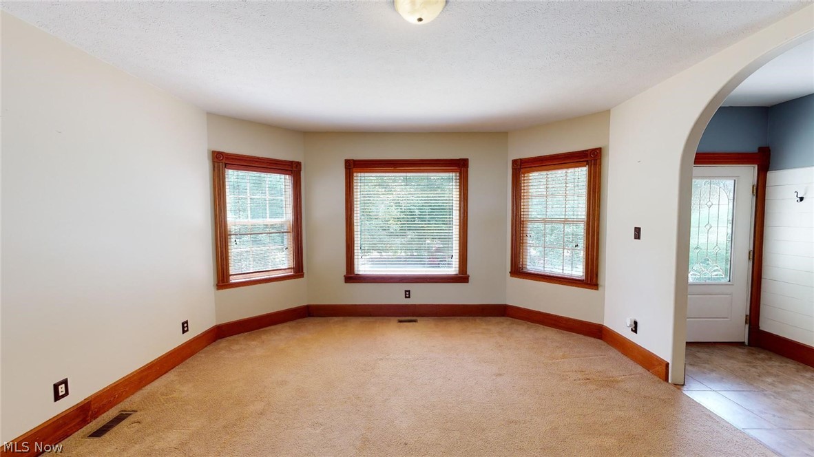 Roes Adn - Residential