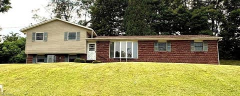 A Hanna HomeFinder account is required to view this listing.