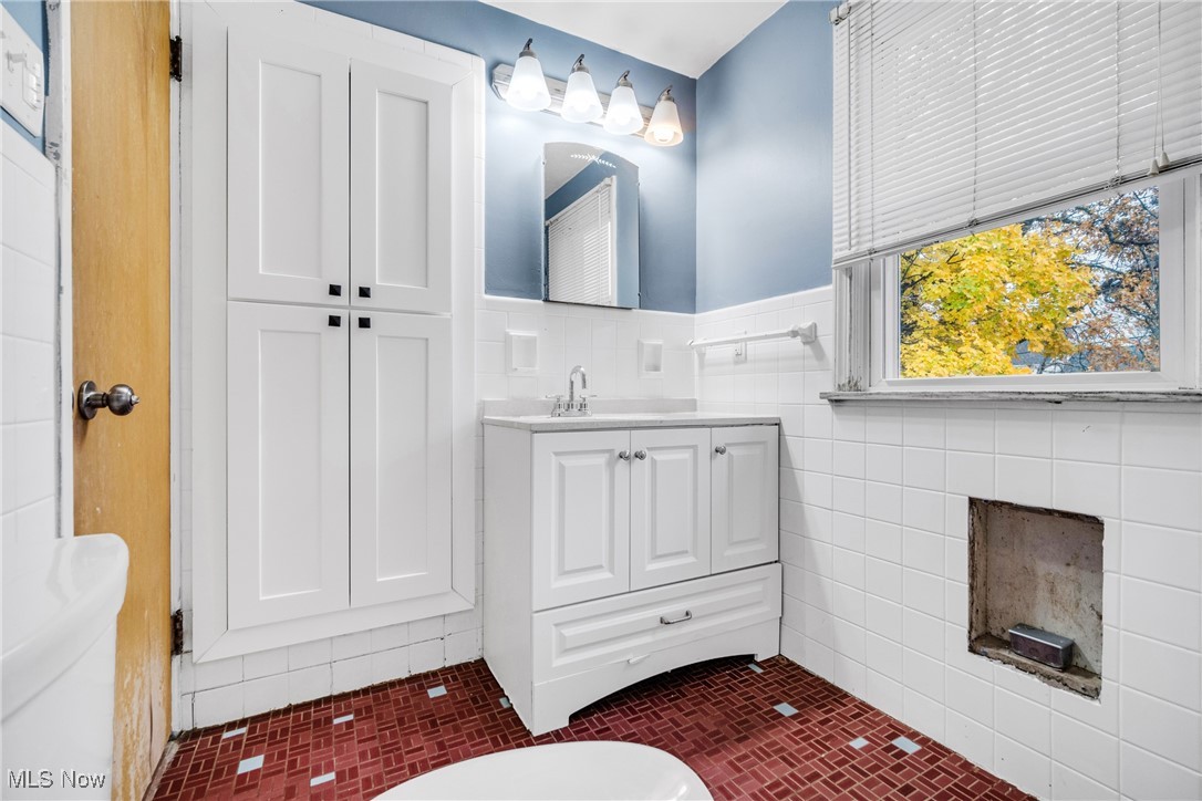 University Heights, Ohio 44118, United States, 3 Bedrooms Bedrooms, ,2 BathroomsBathrooms,Residential,Active,109804