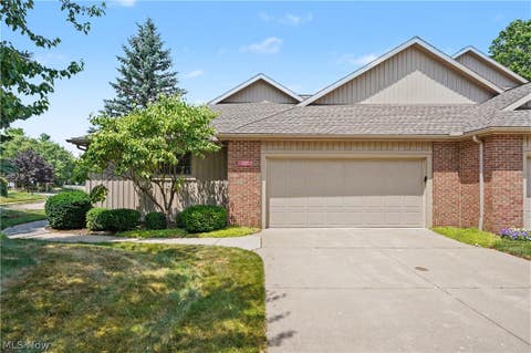 Condo For Sale - 127 Wilford Way<br/> Summit County, Tallmadge, OH 44278