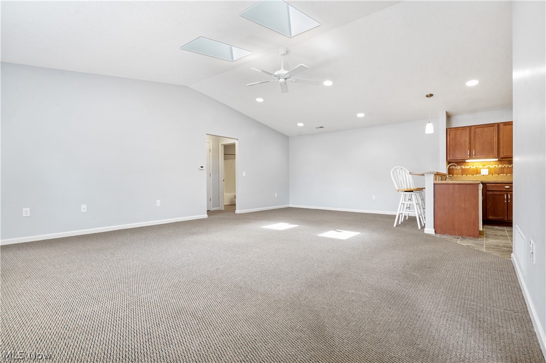 Fiddlers Crk Condo - Residential