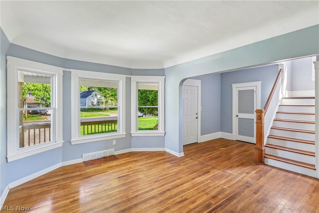 Photo of 4012 Bluestone Road, Cleveland, OH 44121 (MLS # 5213280)