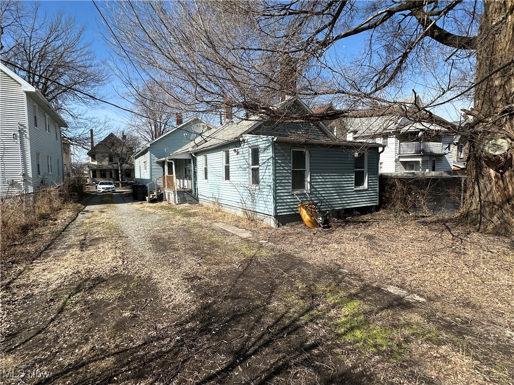 Cleveland, Ohio 44102, United States, 3 Bedrooms Bedrooms, ,2 BathroomsBathrooms,Residential,Pending,84534