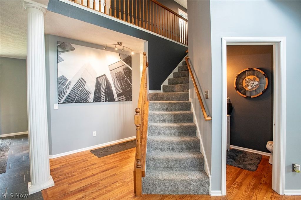 Photo of 1060 Sugarhouse Lane, Medina, OH 44256 (MLS # 5224039)