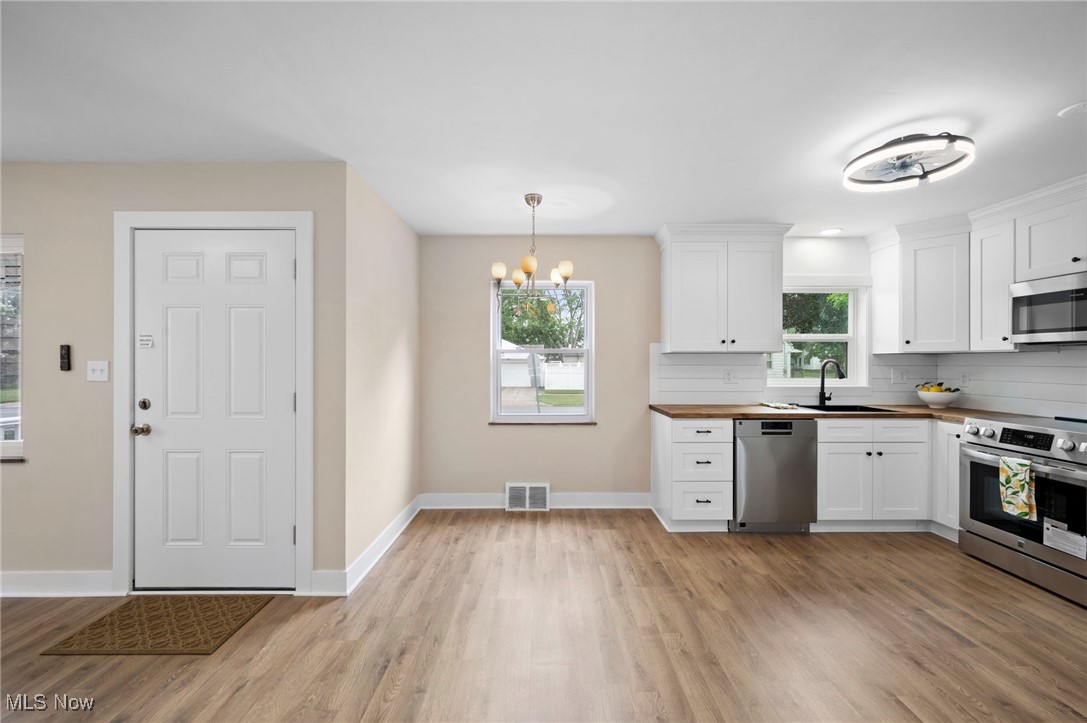 Memphis Villas - Residential