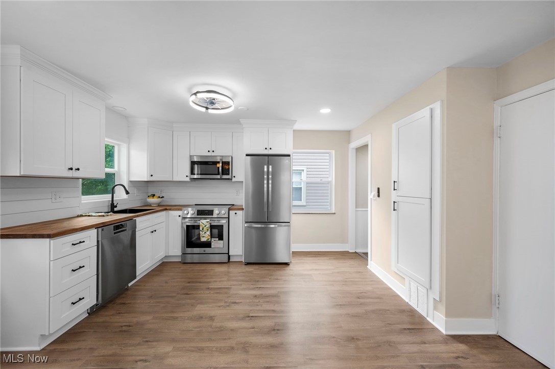 Memphis Villas - Residential