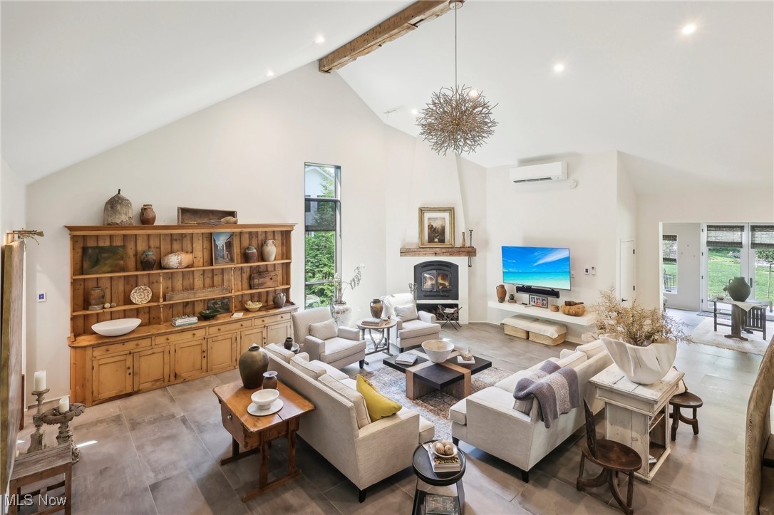 7090 Country Lane