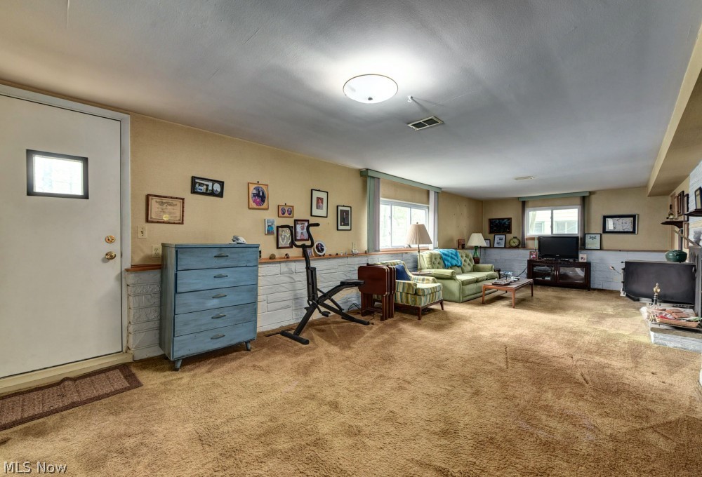 Martin A Pochedlys 01 - Residential