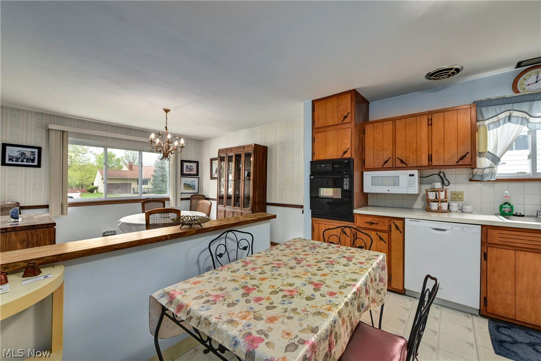 Martin A Pochedlys 01 - Residential