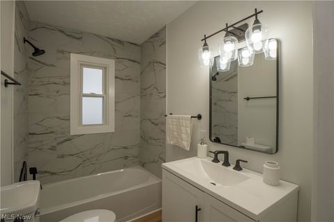 Tiny photo for 275 20th Street SE, Massillon, OH 44646 (MLS # 5189209)