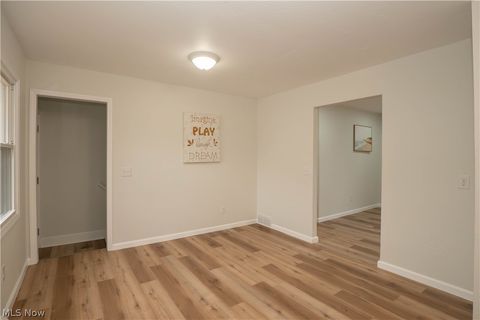 Tiny photo for 275 20th Street SE, Massillon, OH 44646 (MLS # 5189209)