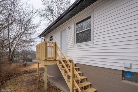 Tiny photo for 275 20th Street SE, Massillon, OH 44646 (MLS # 5189209)