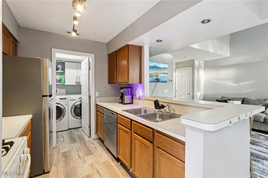 Villas/Crystal Lake Ph 2a - Residential