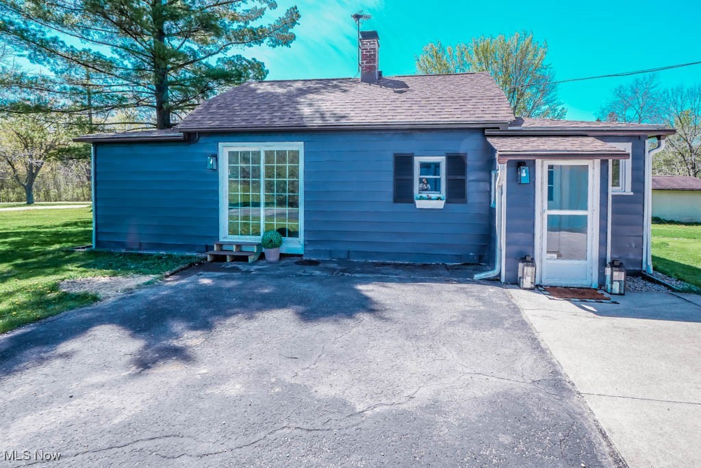 18706 Jackson Drive, Chagrin Falls, Ohio image 28