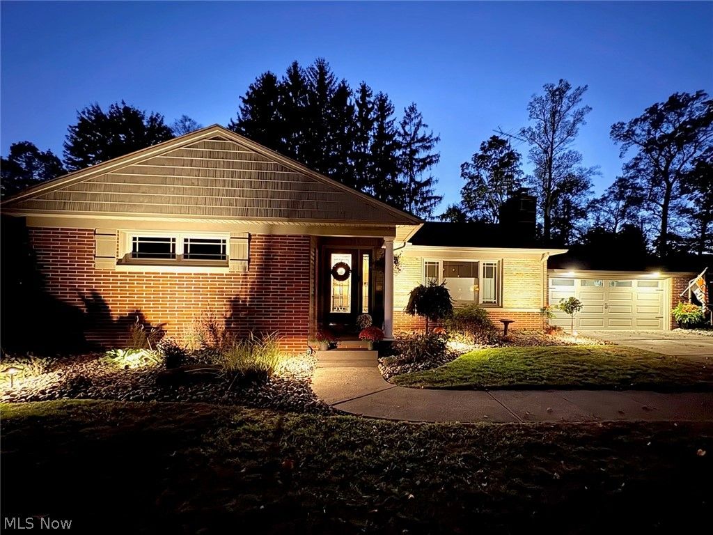 Photo of 2625 Belleflower Drive, Alliance, OH 44601 (MLS # 5188909)