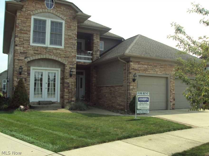 Spacious Red Tail Golf Development. Colonial offers a great lake view in the back yard. Gourmet kitchen with granite counter tops and stainless steel appliances. Formal dinning room with wet bar/wine room off foyer. First floor master suite with glamour bath and whirlpool. Loft space on second floor and outside balcony. Plenty of storage throughout.