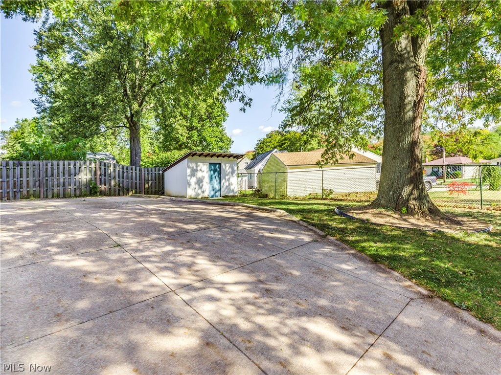 Louis Stile Sub - Residential