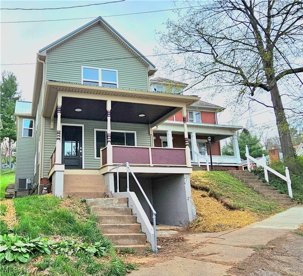 Photo of 111 Vine Street, Marietta, OH 45750 (MLS # 5197819)