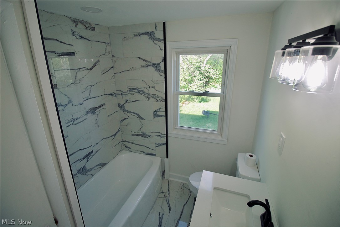 Shaker Lakes - Residential